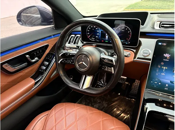 Car image 21