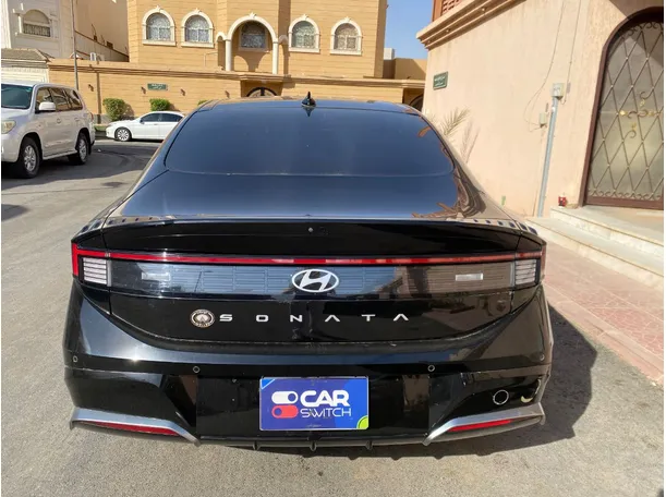 Car image 6