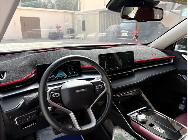 Car image 13