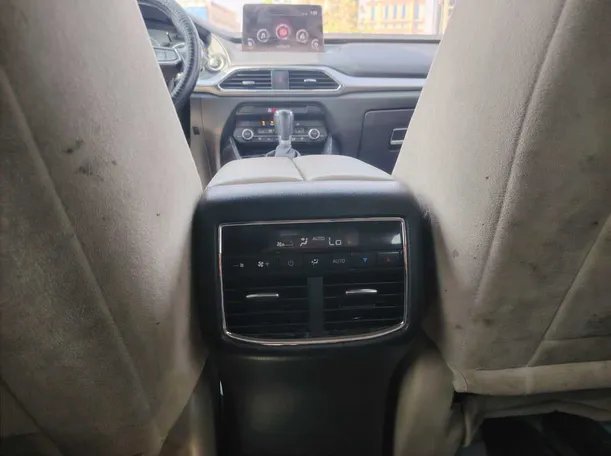 Car image 34