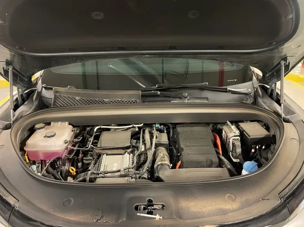 Car image 24