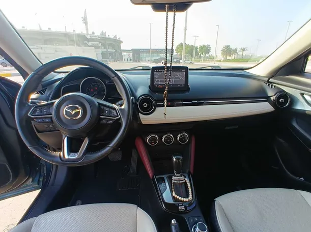 Car image 14