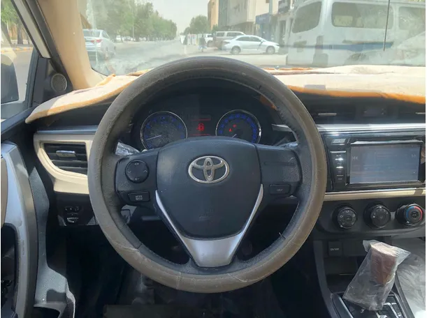 Car image 16