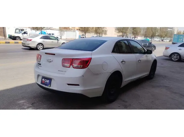 Car image 5