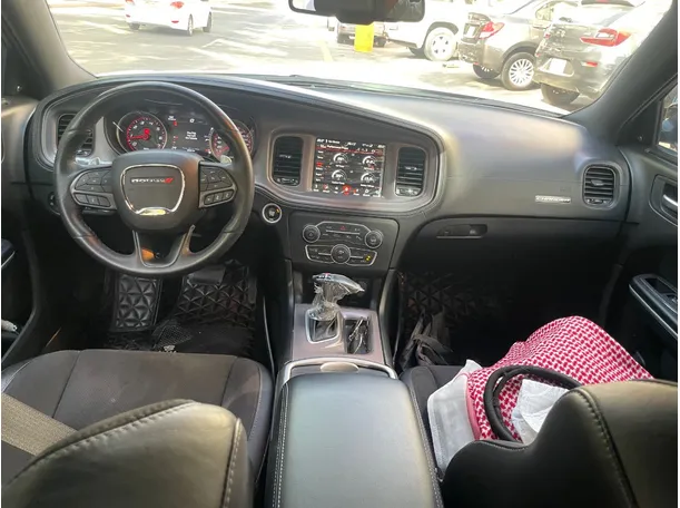 Car image 16