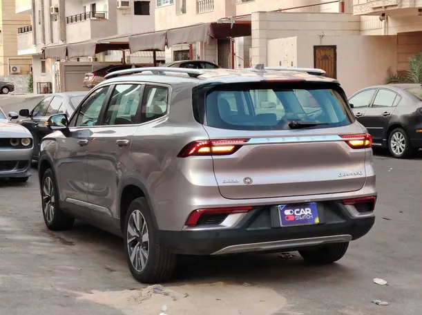 Car image 7