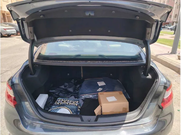 Car image 23