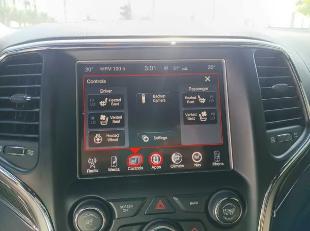 Car image 24