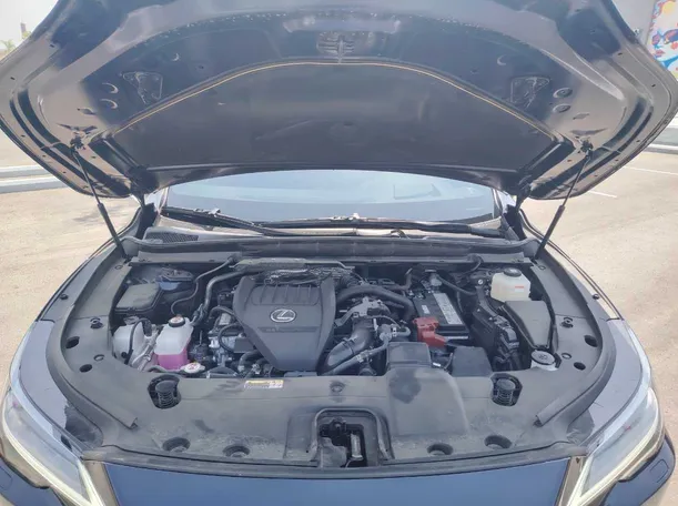 Car image 40