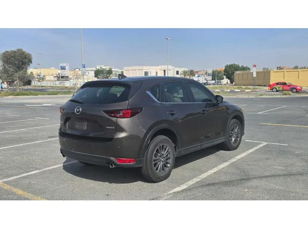 Car image 5