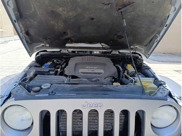 Car image 30