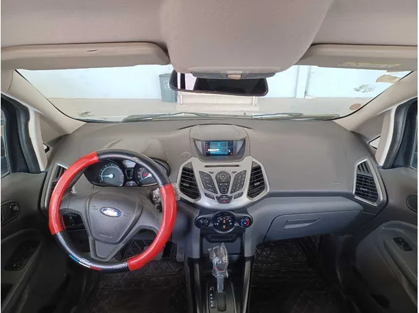 Car image 13