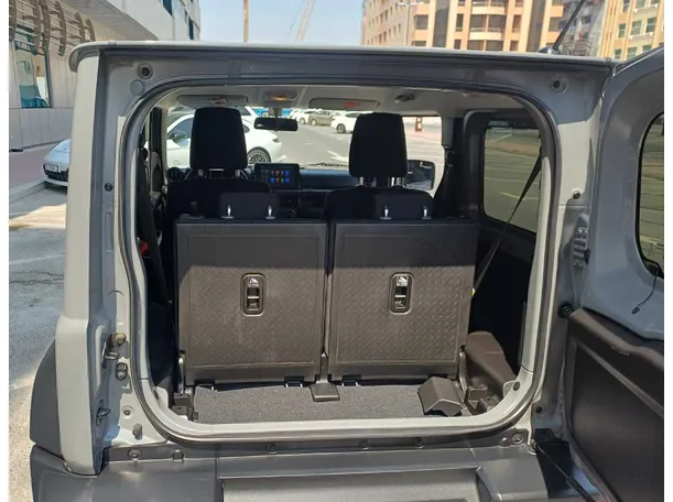 Car image 20