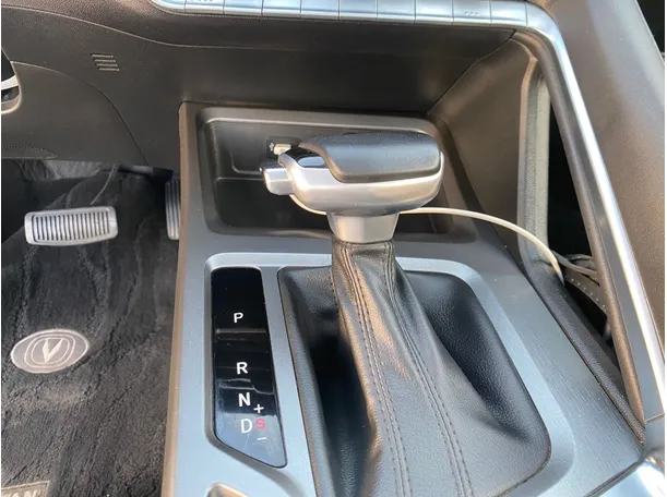 Car image 16