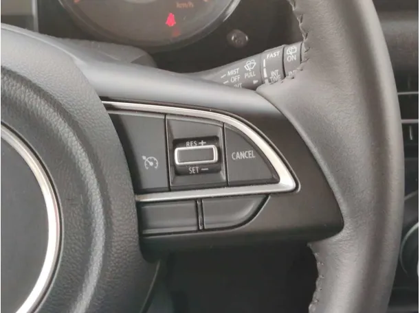 Car image 25