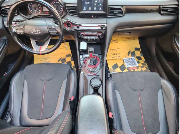 Car image 18