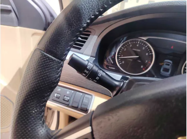Car image 33