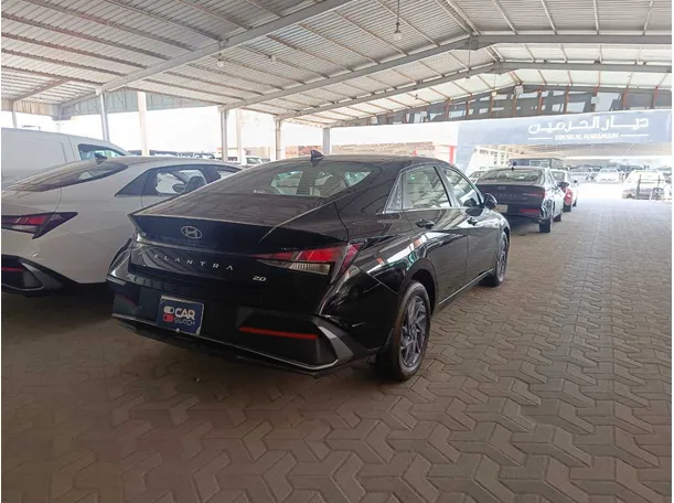 Car image 5