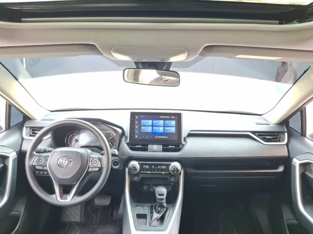 Car image 17