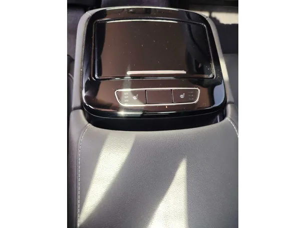 Car image 33