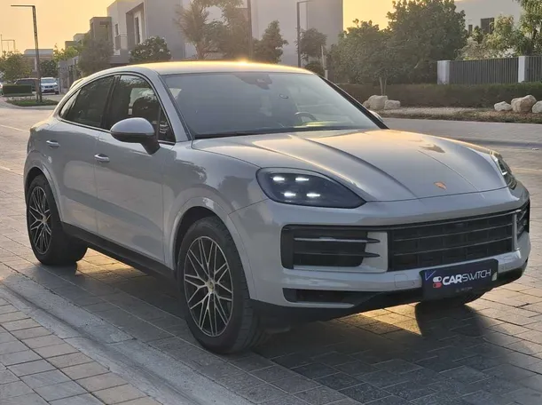 Car image 4