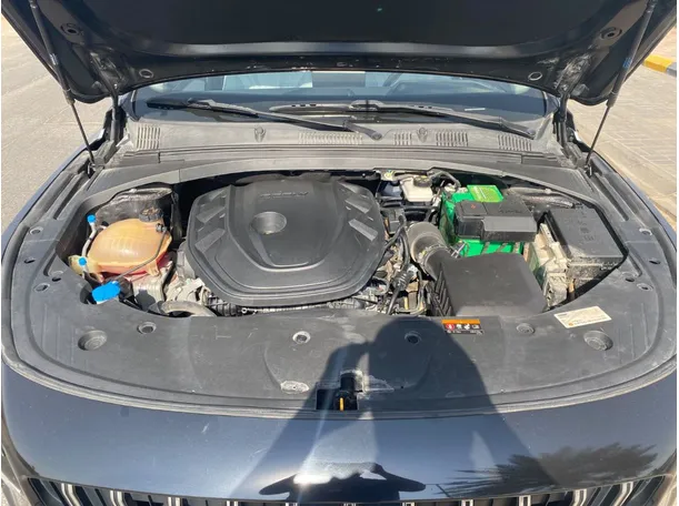 Car image 26
