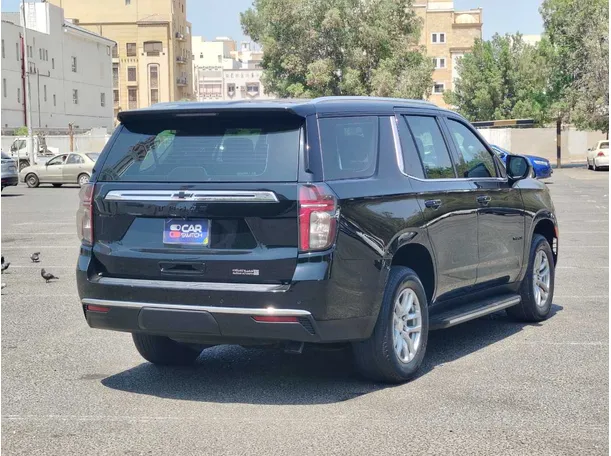 Car image 5