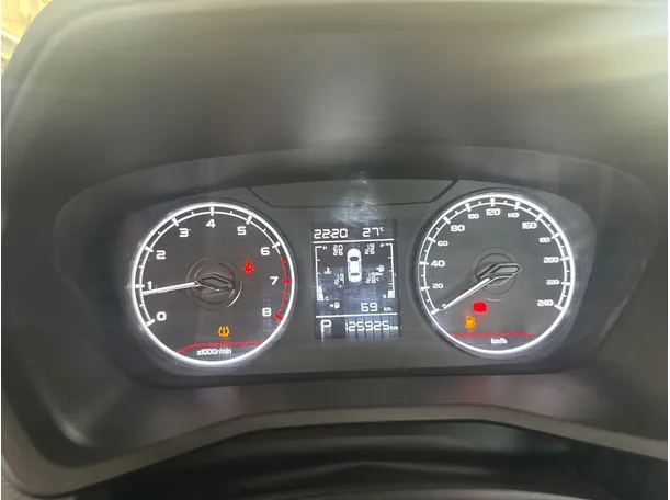 Car image 10