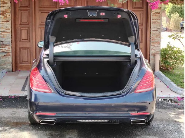 Car image 24