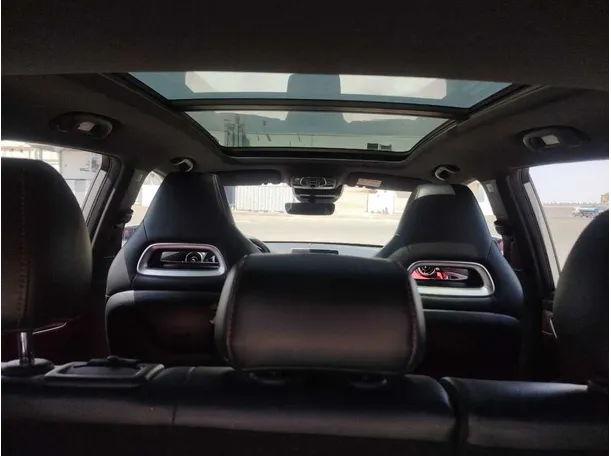 Car image 26