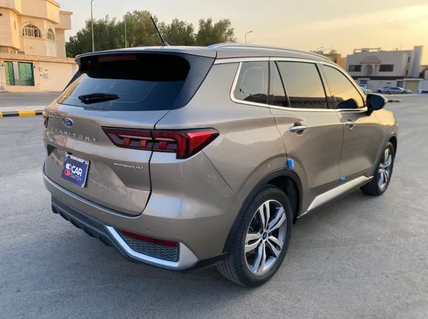 Car image 5