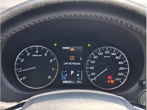 Car image 20