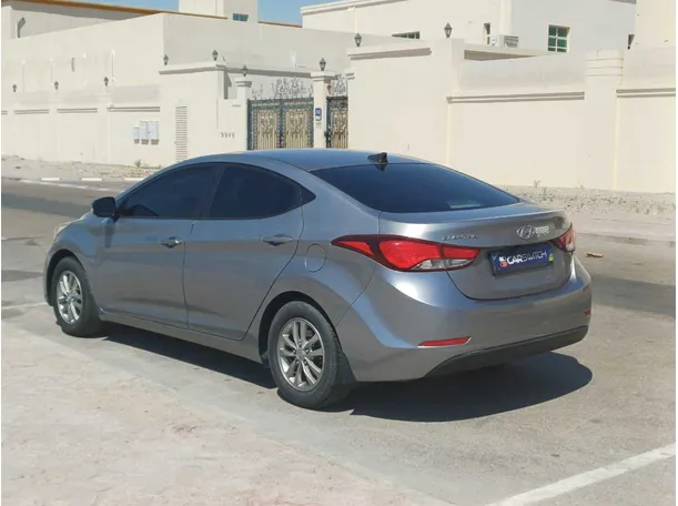 Car image 5