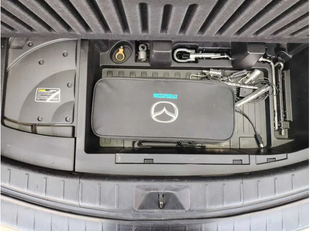 Car image 33