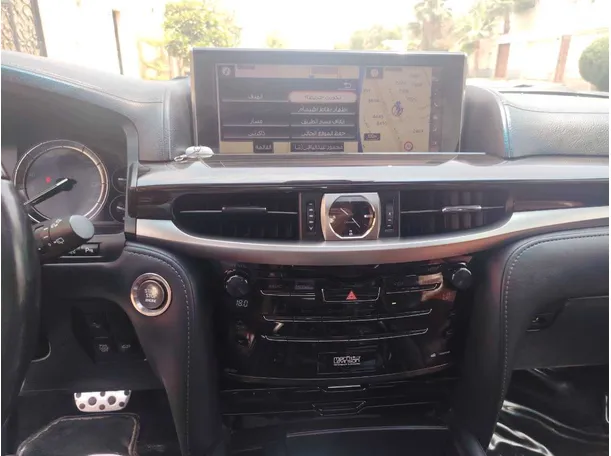 Car image 24