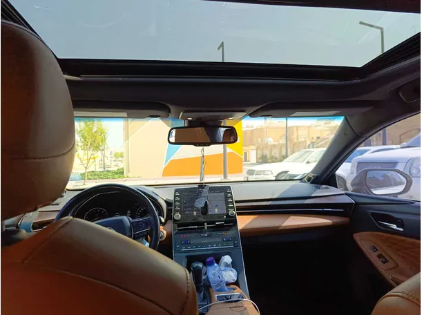 Car image 20