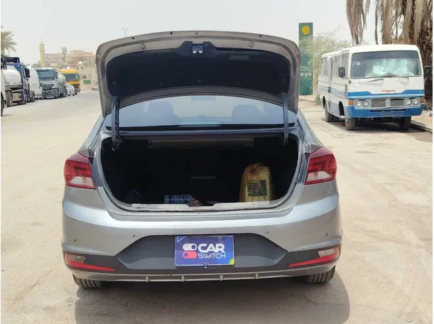 Car image 25