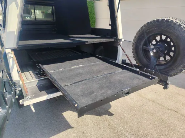 Car image 36