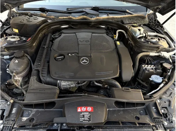Car image 32
