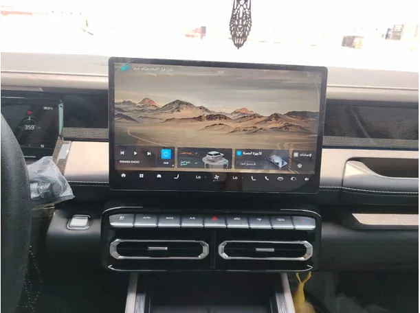 Car image 25