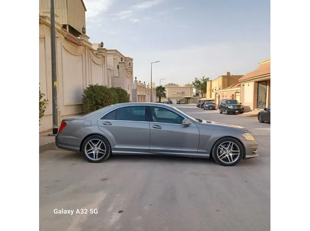 Car image 28