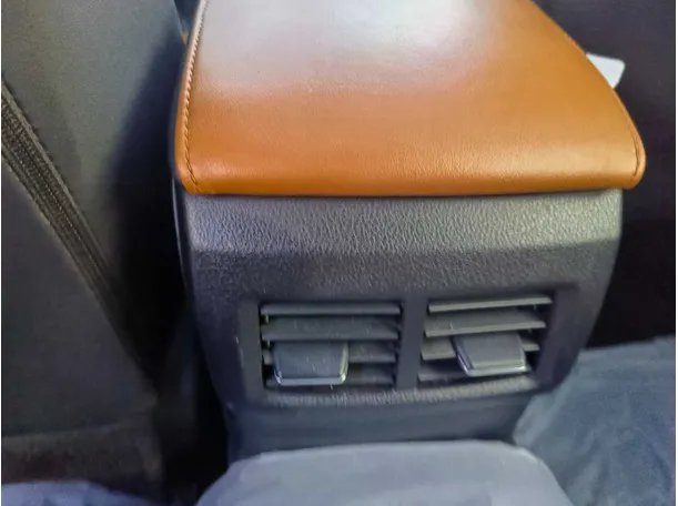 Car image 36