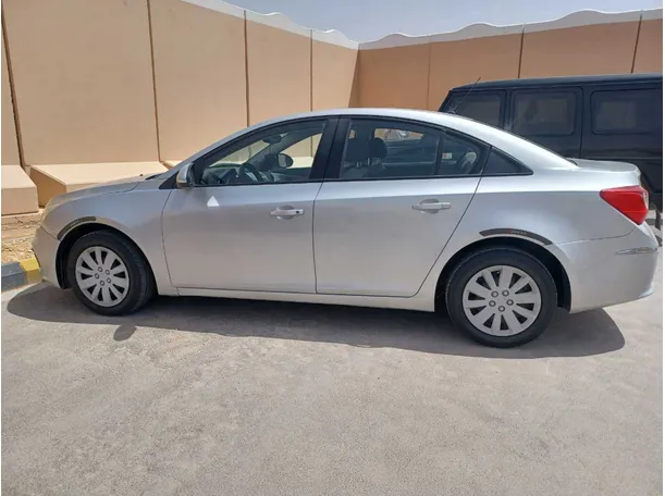 Car image 8
