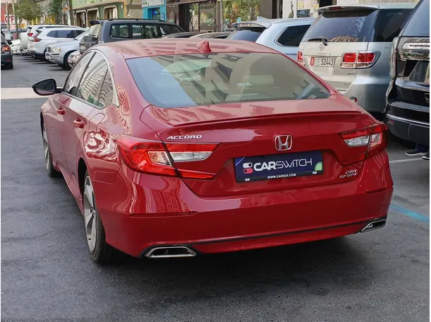 Car image 7