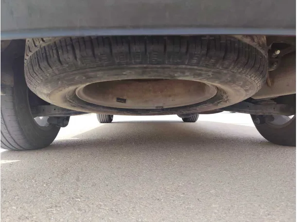 Car image 32