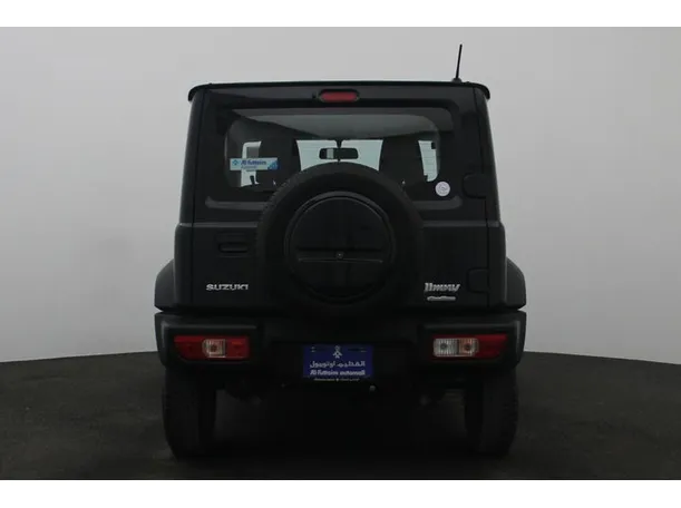 Car image 12