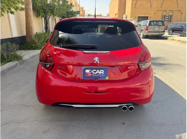 Car image 6