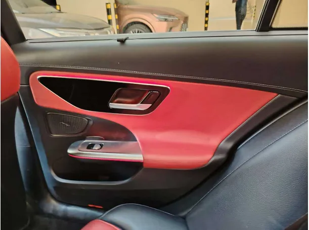 Car image 40