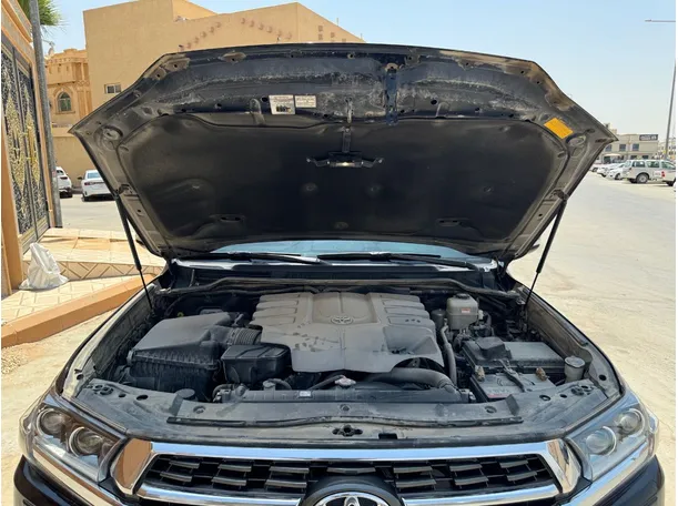 Car image 27