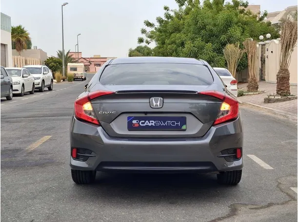 Car image 6